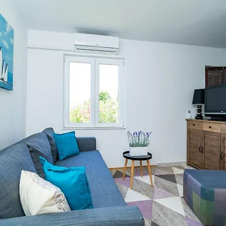 Blue Pearl Apartment *